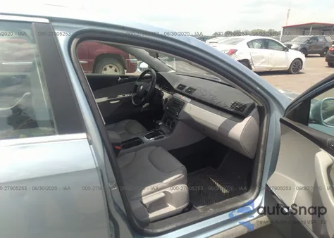 2006 Volkswagen Passat Sedan 2.0T from USA, damaged, VIN WVWEK93C96P047814